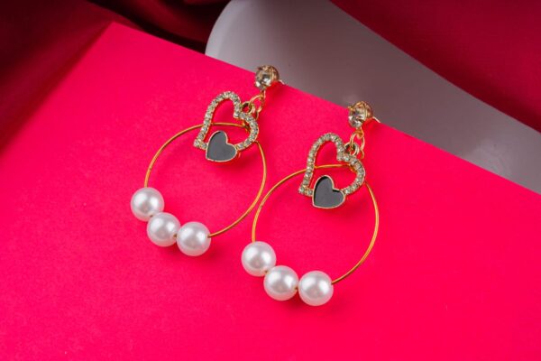Love Loop Pearl Earrings